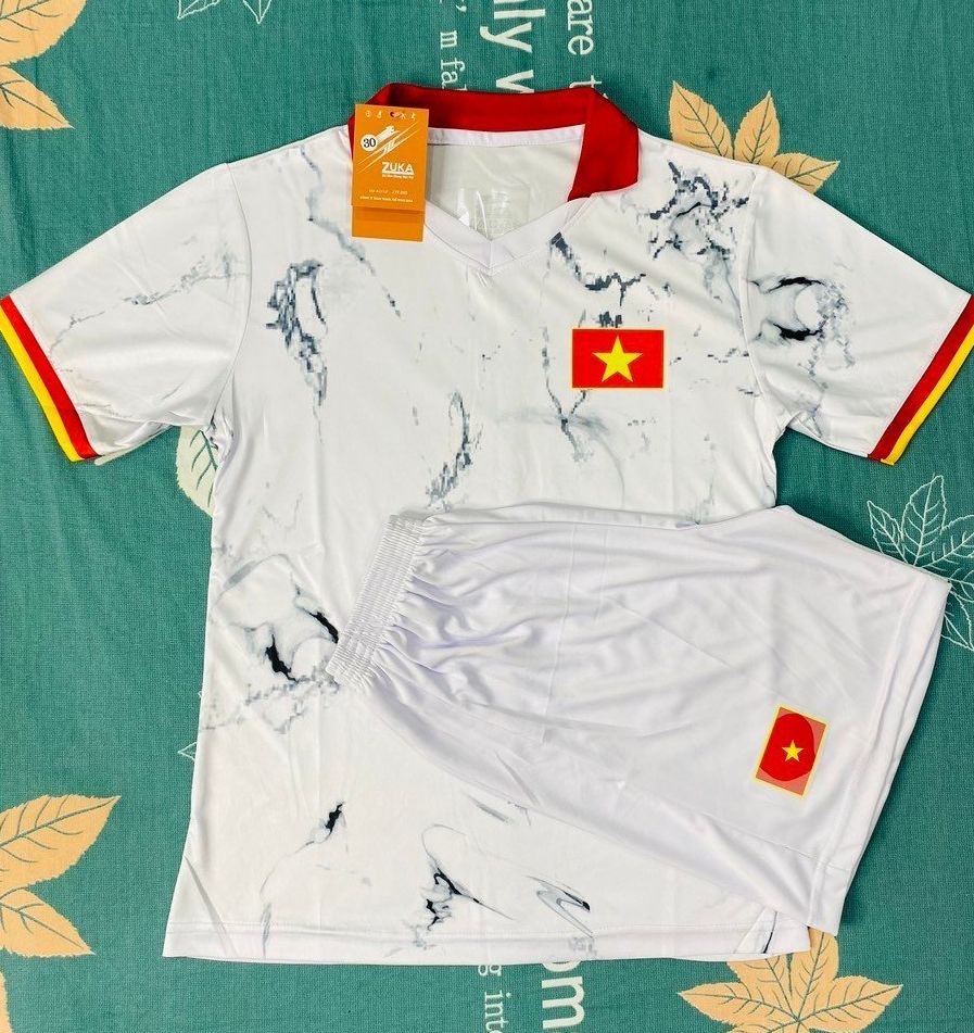 BỘ THỂ THAO ÁO ĐẤU ĐỘI TUYỂN QUỐC GIA VIỆT NAM người lớn trẻ em - Đỏ - trắng ĐỒ TẬP TỐT