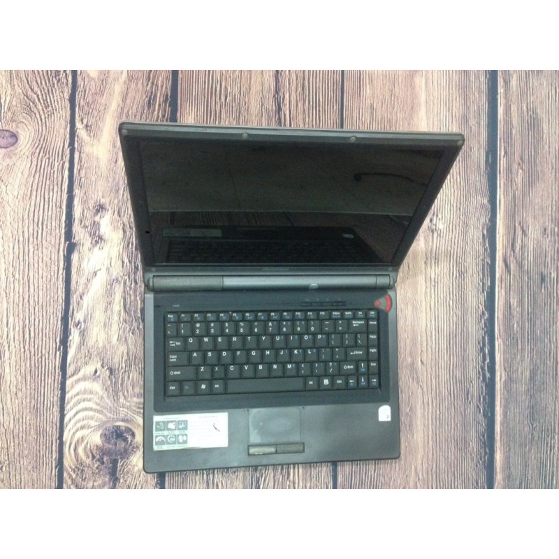 Laptop Cũ Lenovo y400 nguyên bản chíp co 2/ Ram2 2gb/ Ổ 100gb/ Màn 14.1 Wide/ Zin