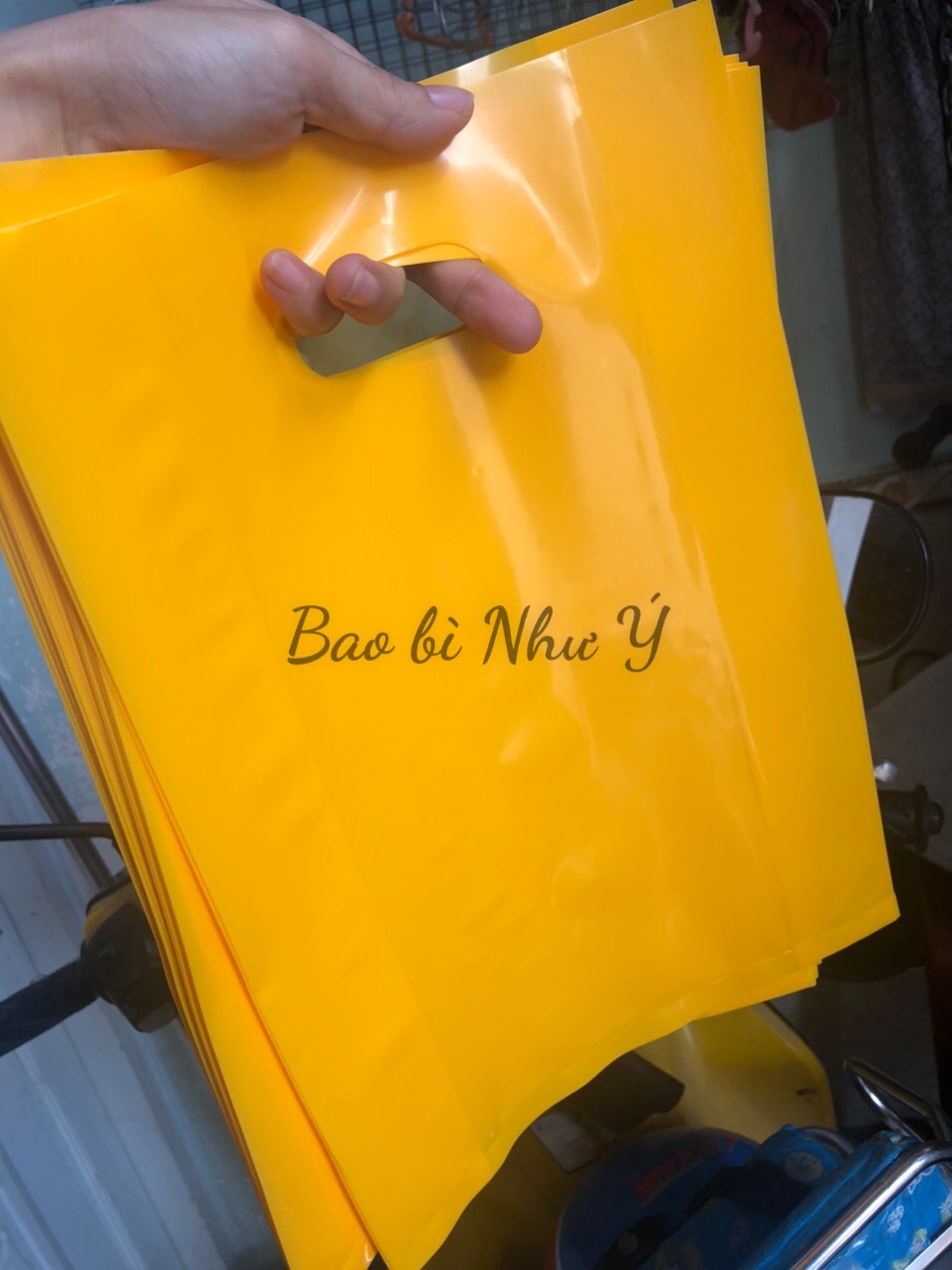 [HCM]1KG (SIZE 24X34 MÀU VÀNG) TÚI NILON PE BÓNG DẺO DAI