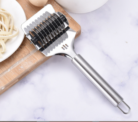 Dụng Cụ Cắt Bột Làm Sợi Mỳ Tiện Ích