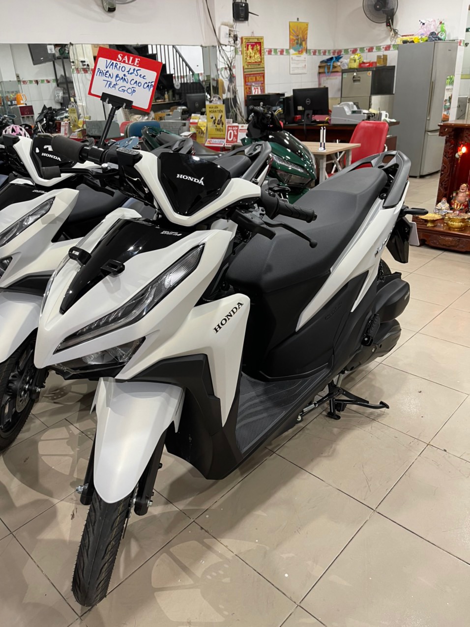 Xe máy Honda Vario 125 đen nhám nhập khẩu Indonesia 2022