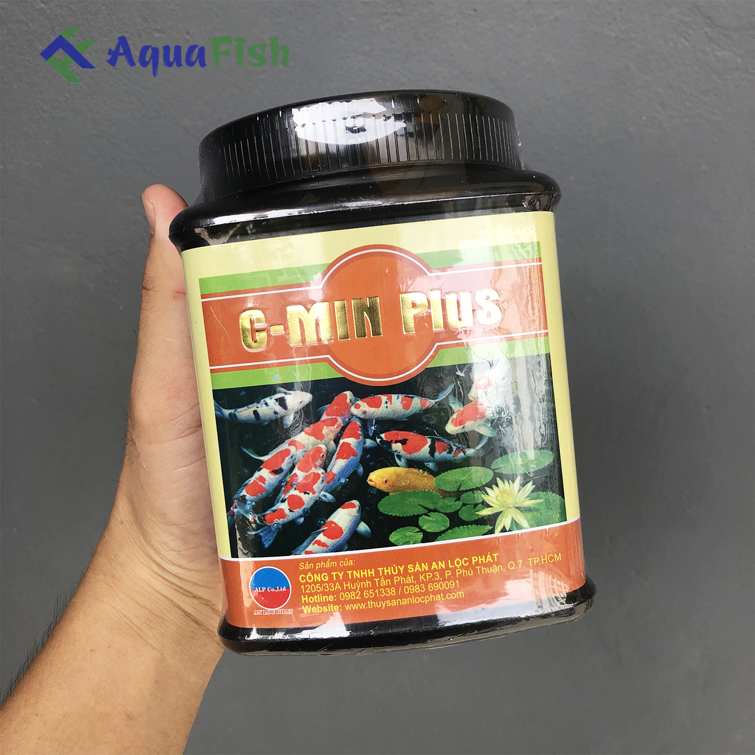 Food supplement vitamins and essential minerals for koi fish C min Pluss Box 500g