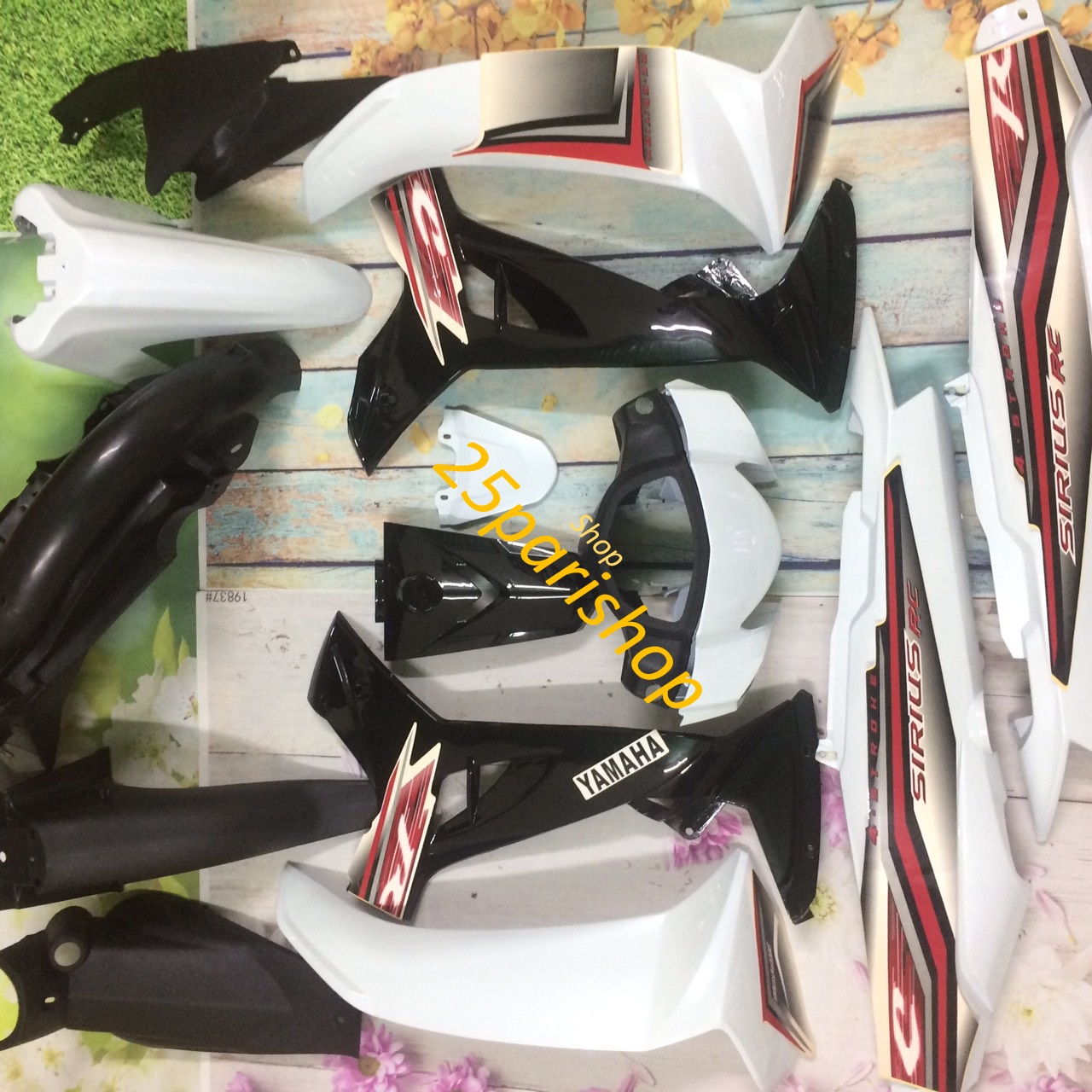 ( TẶNG TEM ) Bộ dàn áo xe SIRIUS /SIRIUS RC màu Trắng  ,nhựa trắng nguyên sinh cao cấp LOẠI 1