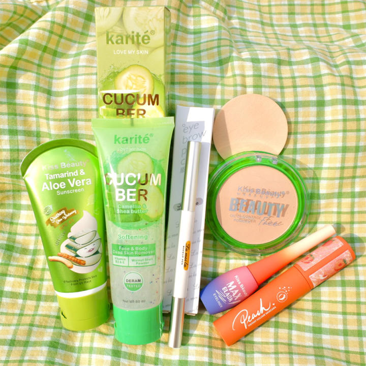 【Kiss Belle】Bộ trang điểm cơ bản cá nhân (Kem Tẩy Da Chết Body Quả dưa chuột Clear+Kem nền Aloe Vera Liquid Foundation 50ml + Phấn nén trang điểm +…