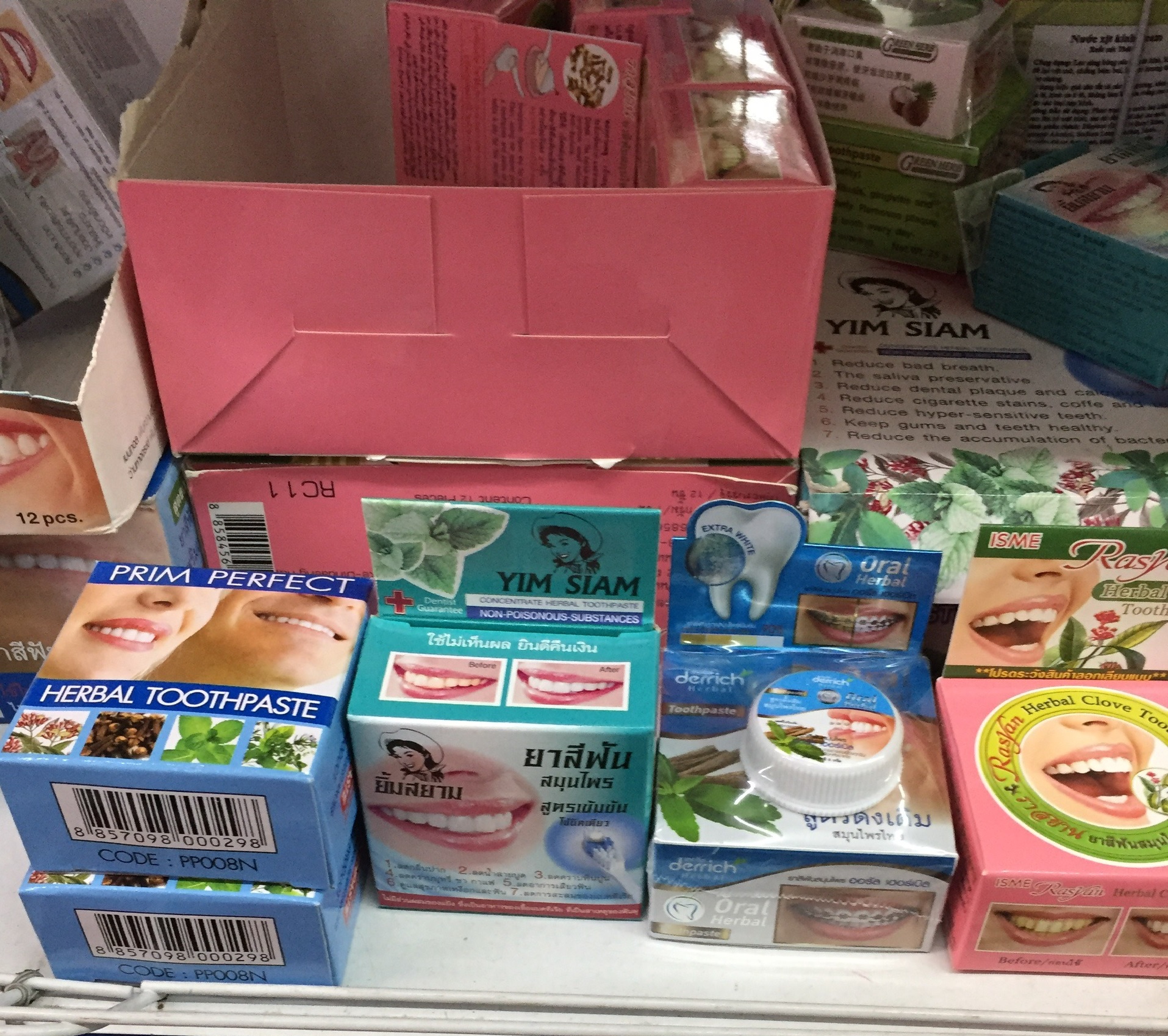 Herbal Clove Toothpaste 25g Thailand