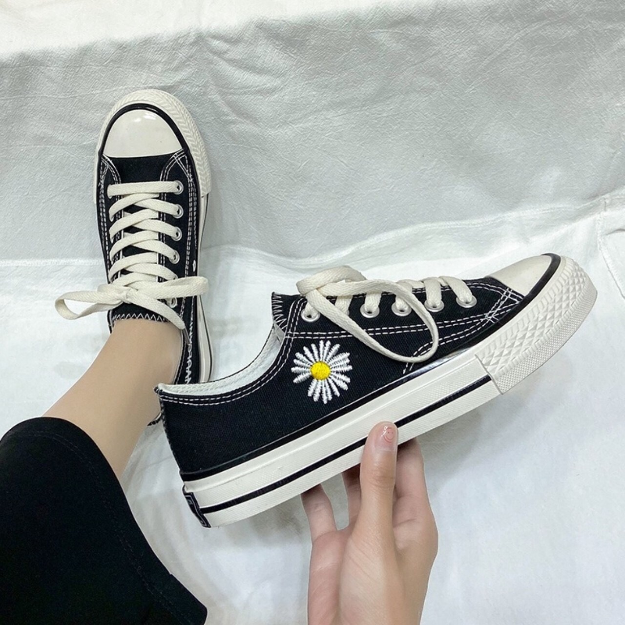 (Giá rẻ) Giày thể thao nữ cổ thấp