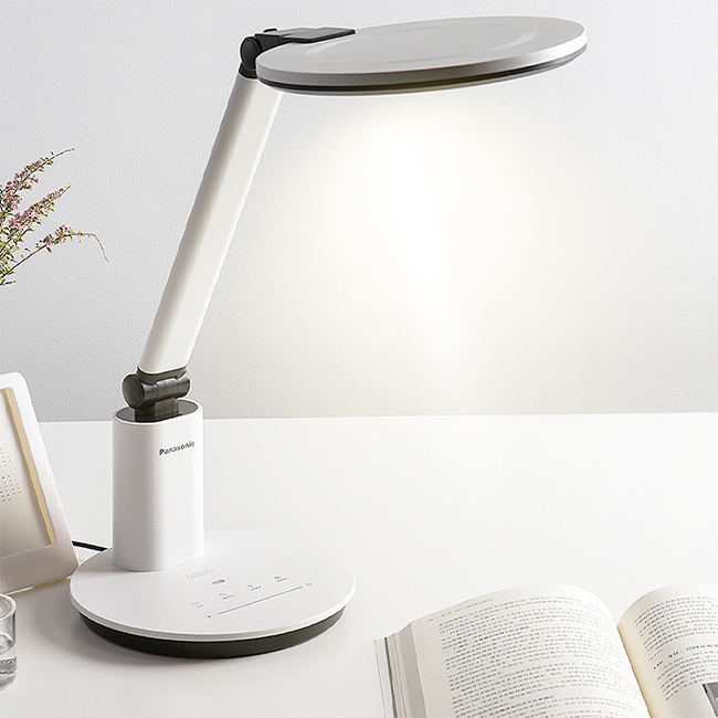 Đèn Bàn Led Panasonic HH-LT062319 [ GIAN HÀNG UY TÍN][HÀNG CHÍNH HÃNG]