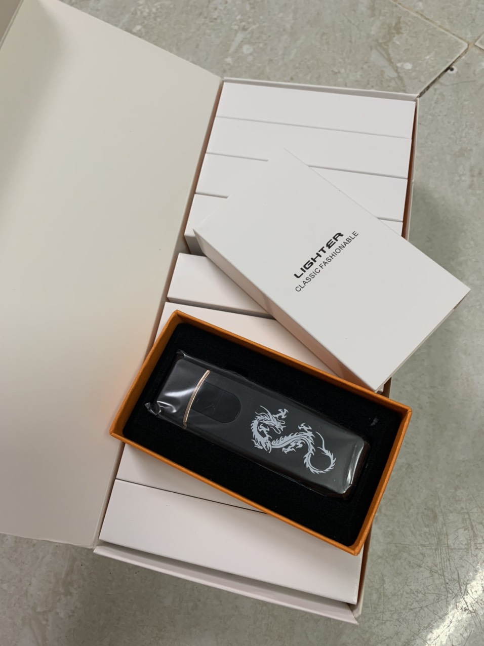 [SẠC ĐIỆN] Bật Lửa USB Sạc Điện, Bật Lửa Điện Hồng Ngoại Cảm Biến  Vân Tay Thông Minh Hình Rồng Sang Trọng, Siêu Bền, Chống Gió Tốt, Tặng Kèm Hộp [CẢM  ỨNG RỒNG DÀI]..