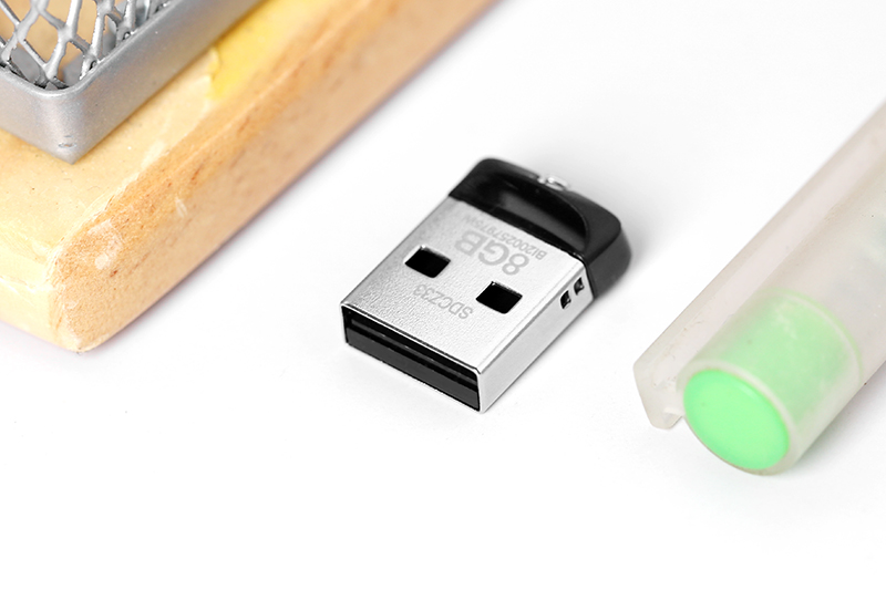 [Nhập RS0722 giảm 30k cho đơn 99k]USB 2.0 8GB Sandisk SDCZ33 Đen