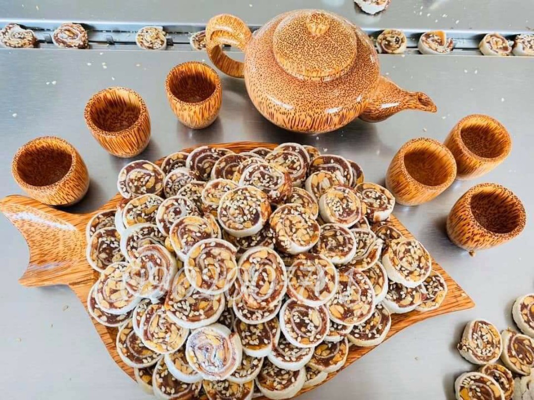 250g Kẹo Chuối Tươi Cuộn Đậu Gừng Thơm Ngon- Đặc Sản Bến Tre-Tết-Bánh Mứt Tết-Đồ Ăn Vặt