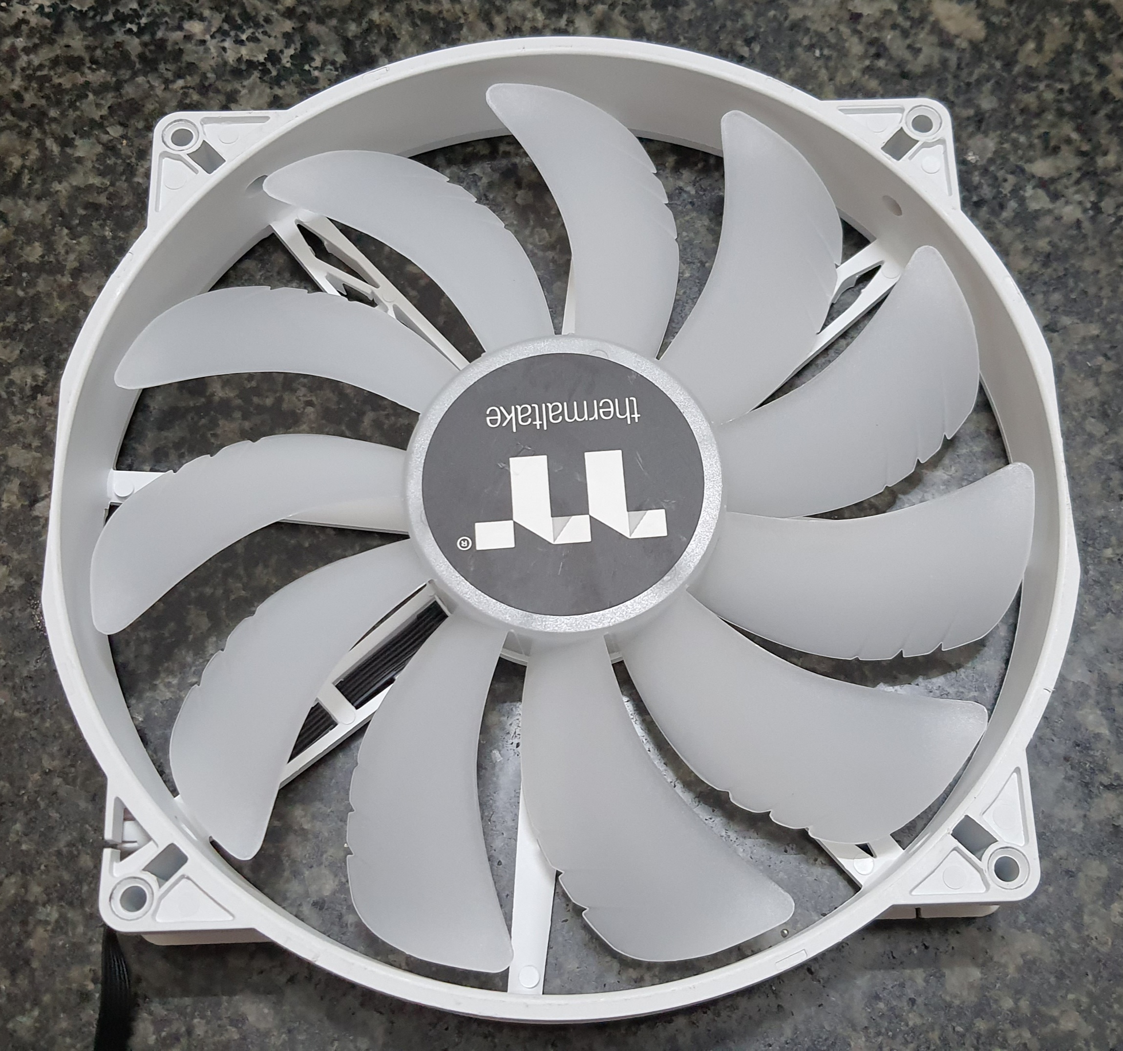 Fan Quạt tản nhiệt Thermaltake 200 ARGB