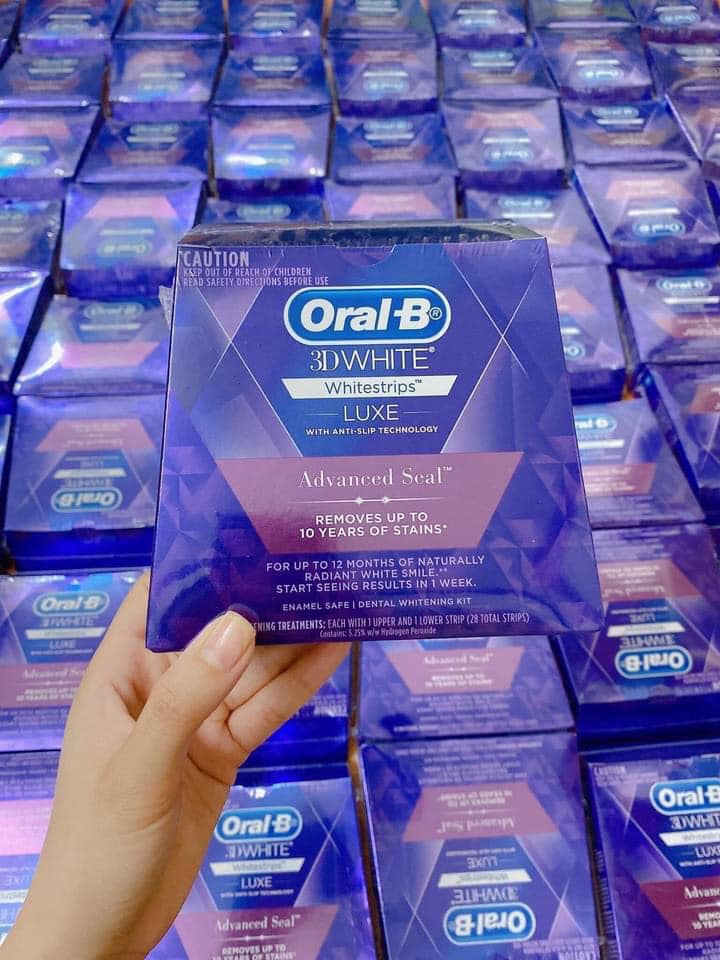 Miếng dán trắng răng Oral B