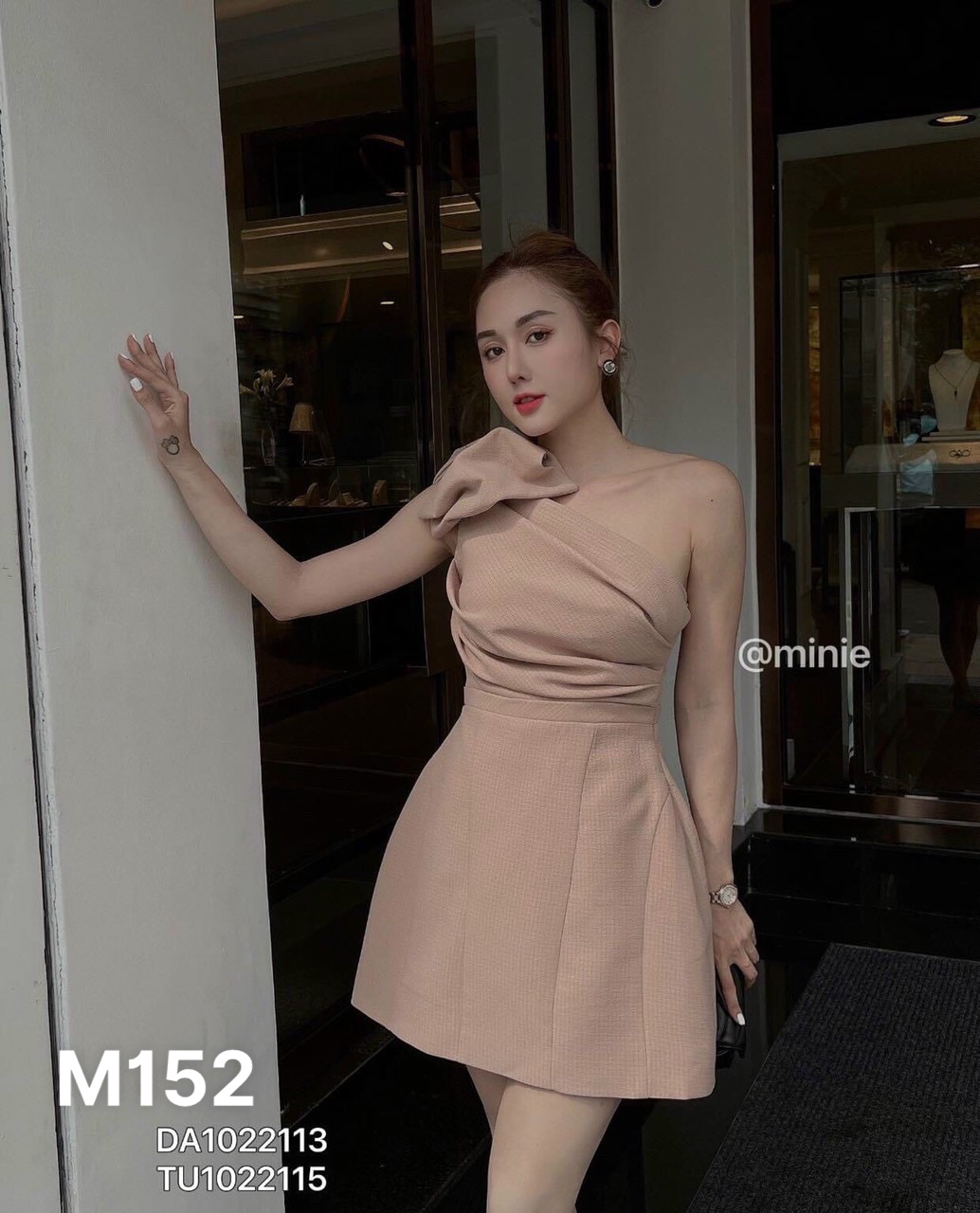 Đầm lệch vai nơ chất liệu thun umi M152
