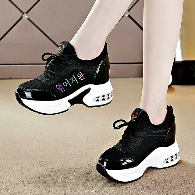 Giày thể thao nâng đế 8cm mã C45 giày sneaker nâng đế nữ sang trọng