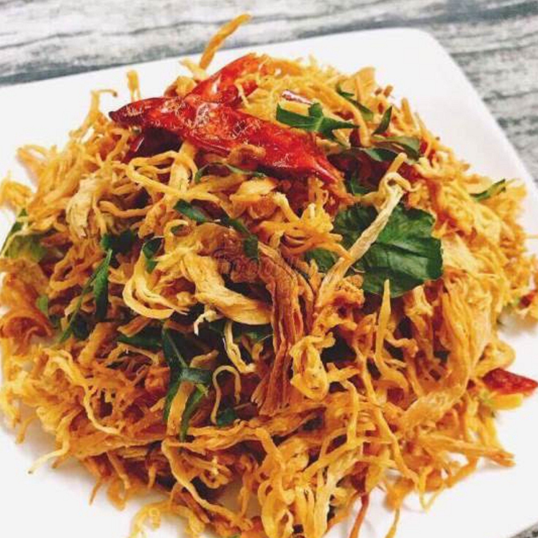 Đặc Sản Sài Gòn 25k/ 100g Khô Gà Lá Chanh Loại Ngon,không chất bảo quản,sợi gà thơm ngon hòa quyện lá chanh ăn siêu ngon,hải sản khô, thực phẩm khô Thiên Tú , chất lượng , uy tín , bổ dưỡng cho mọi gia đình