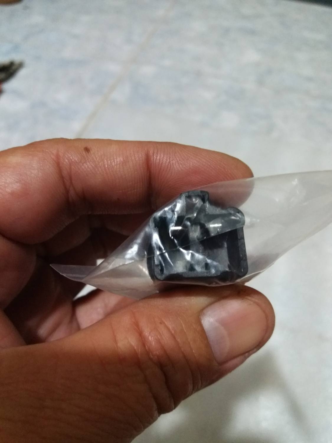 01 PCs stop light switch (brake light switch) code 84340 - 47010