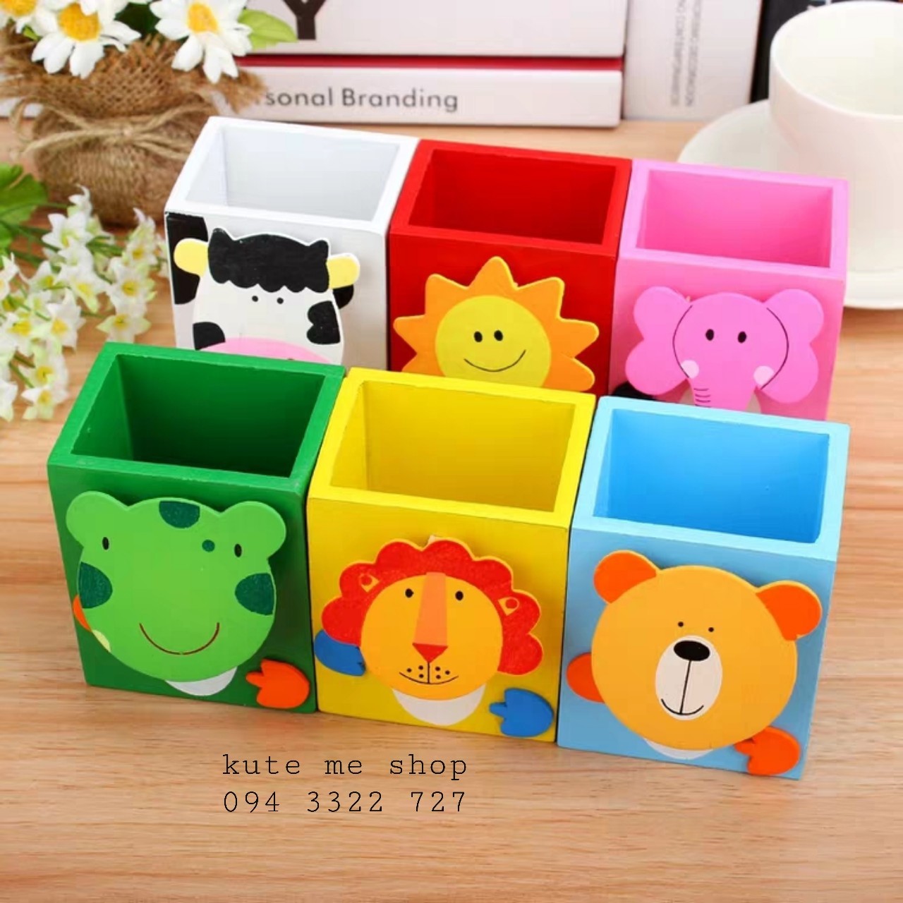 Hộp gỗ cắm bút cho bé