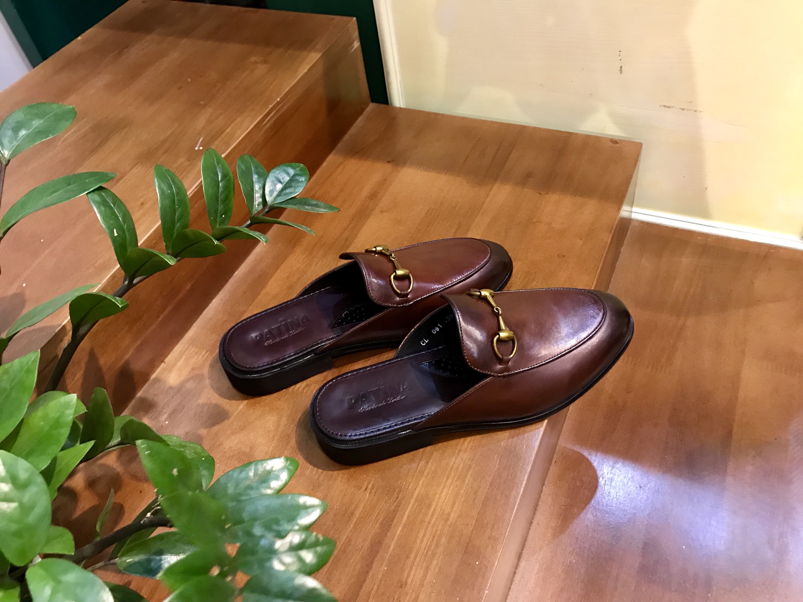SỤC DA NAM PATINA NÂU CAFE KHÓA