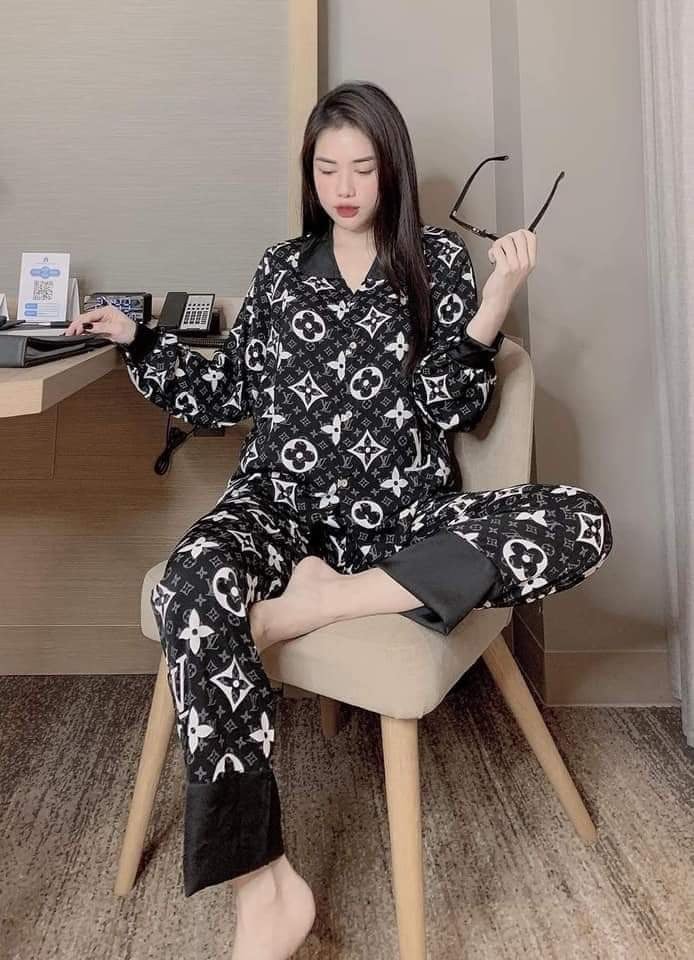 Bộ pijama mango tay dài (40-60kg)
