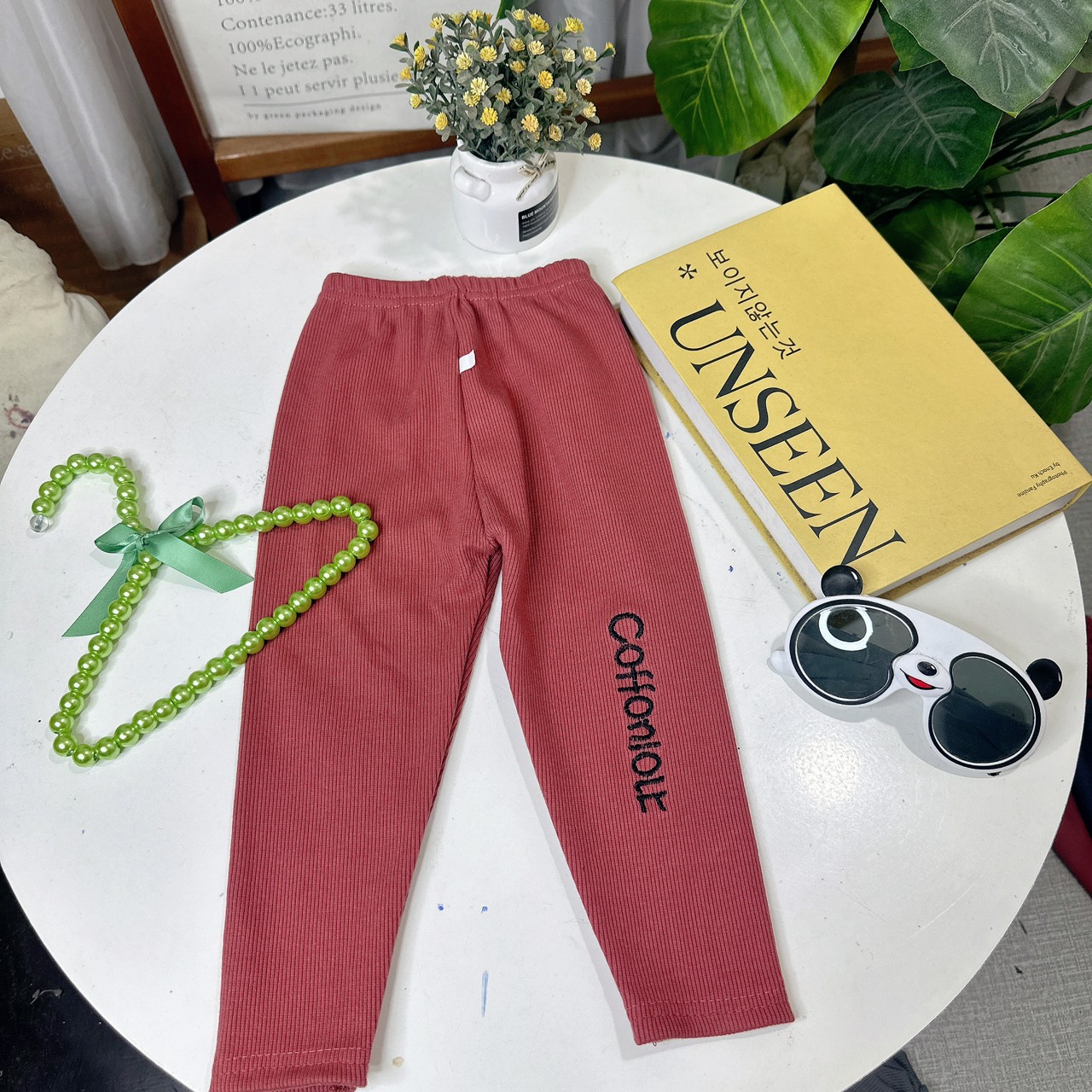 Quần legging thêu chữ COFFON cho bé gái