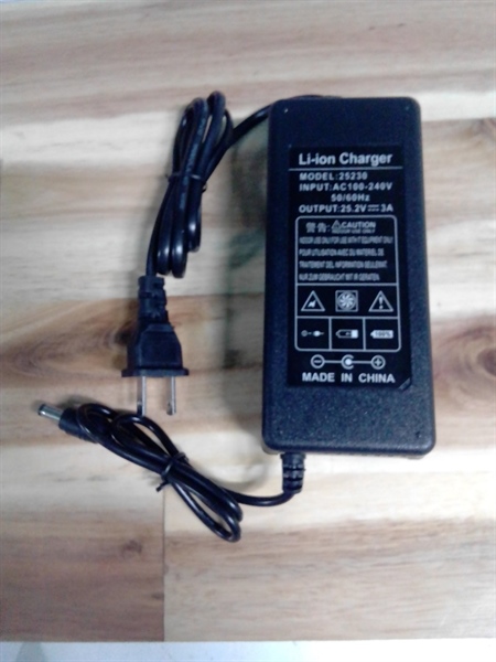 [HCM]Sạc chuyên dụng pin Lithium 24 V _ Liba
