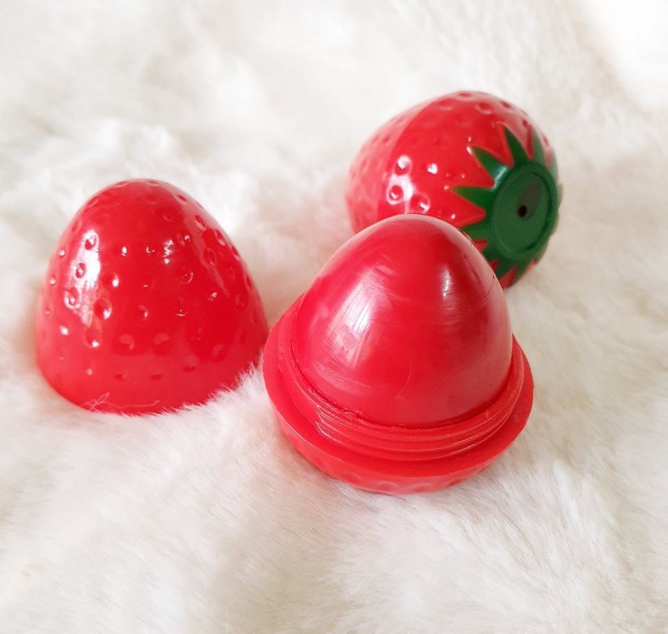 Lip balm Fruit Strawberry help soft lips have slight color