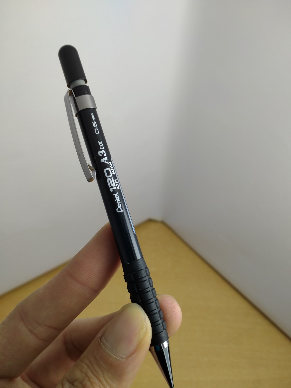 Bút chì kim kỹ thuật Pentel A315 0.5mm
