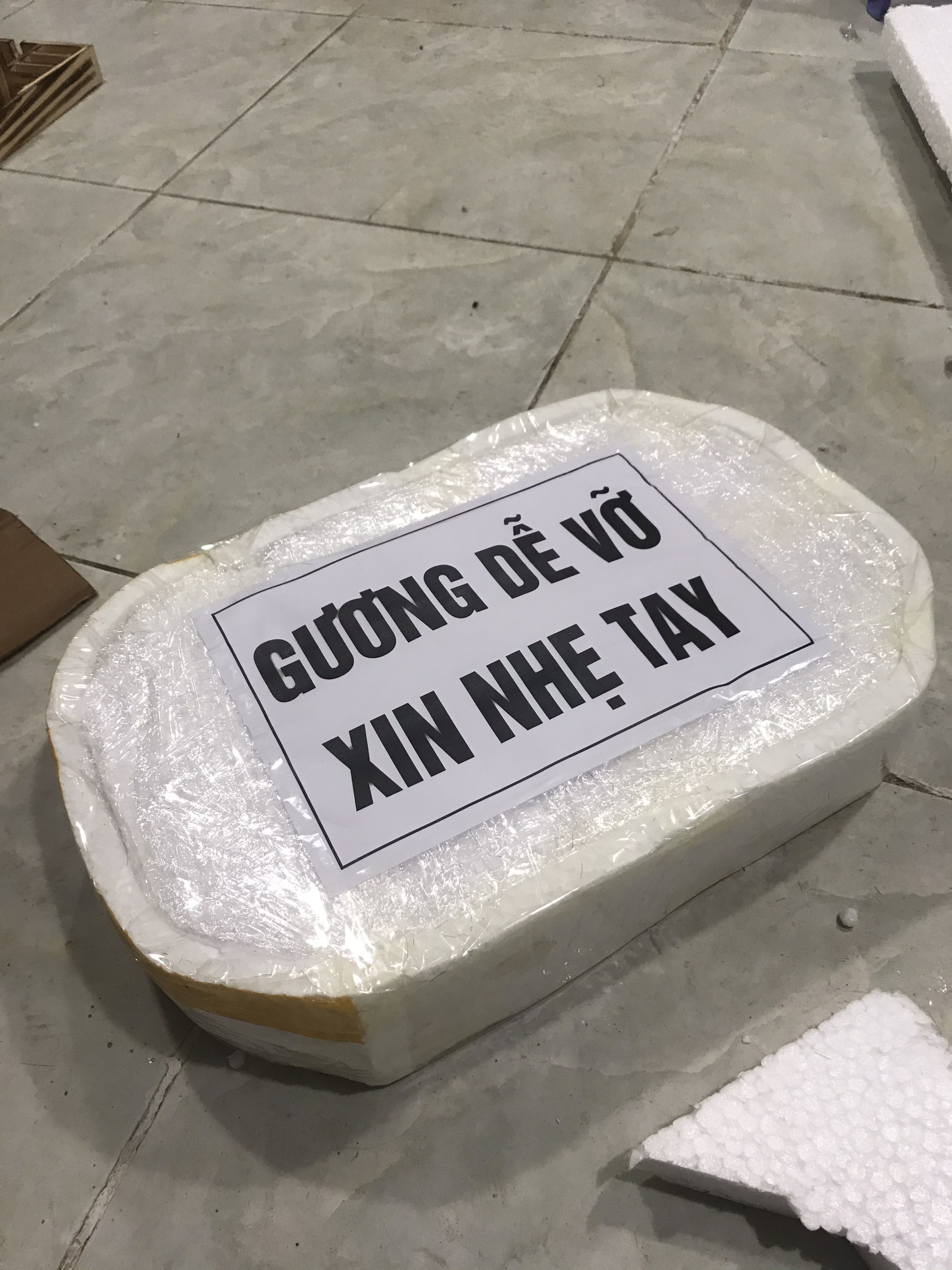 gương soi gáy barber