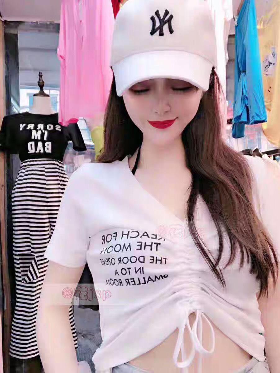 Áo Thun Lụa Cổ V Form Croptop Phối Dây Rút Giữa Kèm Chữ In 1 Bên Áo Cực Chất TTS0607