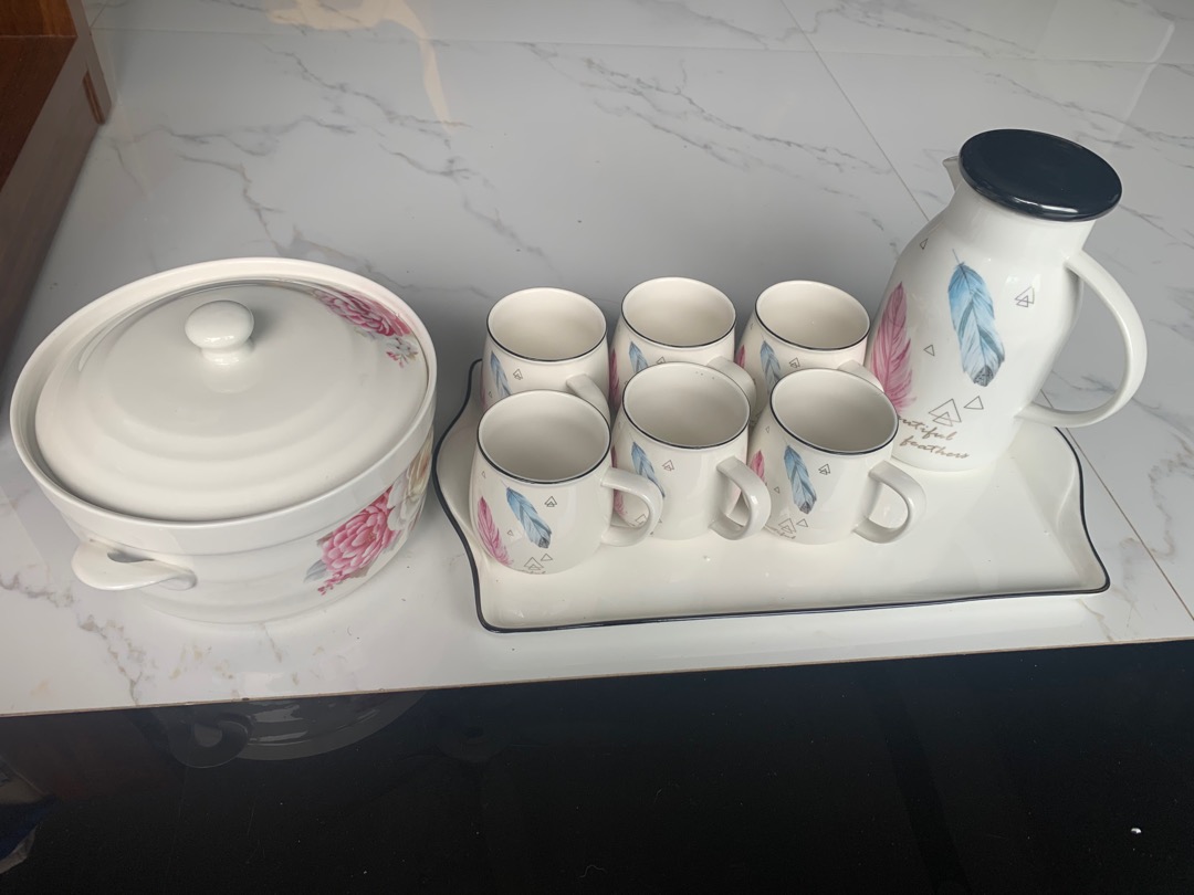 Âu sứ có nắp sứ đựng cơm canh