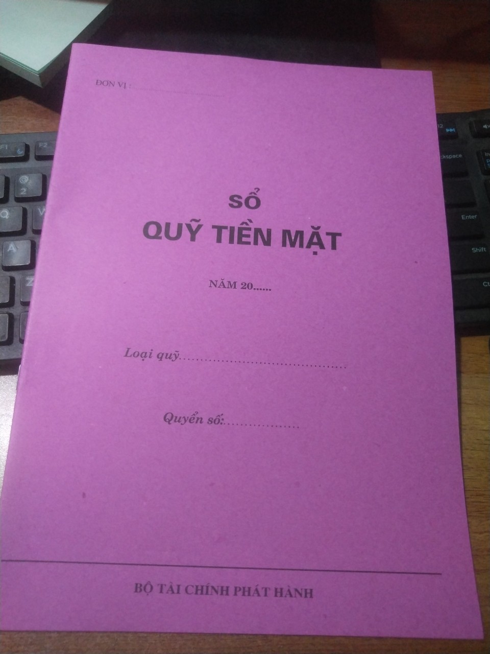 com bo 10 quyển Quỹ tiền mặt-( khuyến mãi mua 10 quyển tặng 1 quyển)