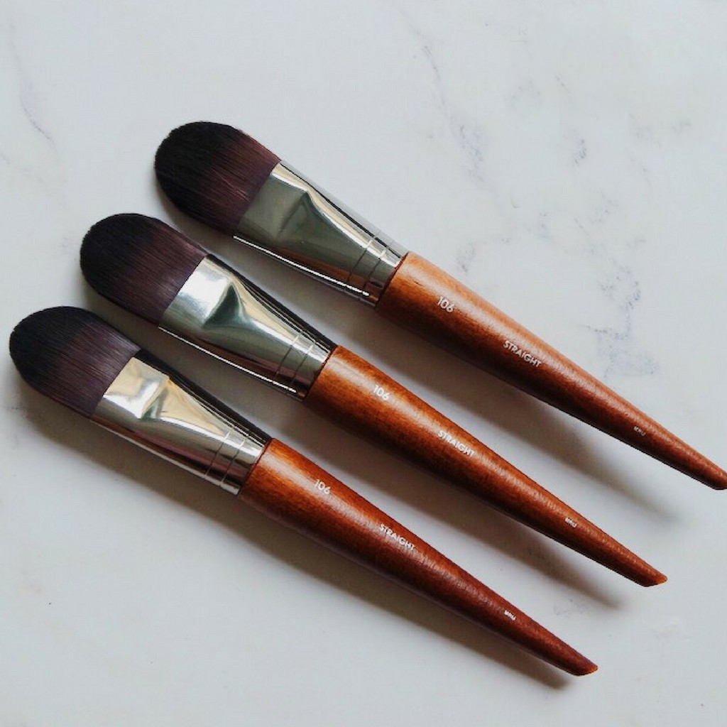 Cọ nền dẹt shape trung makeup forever 106