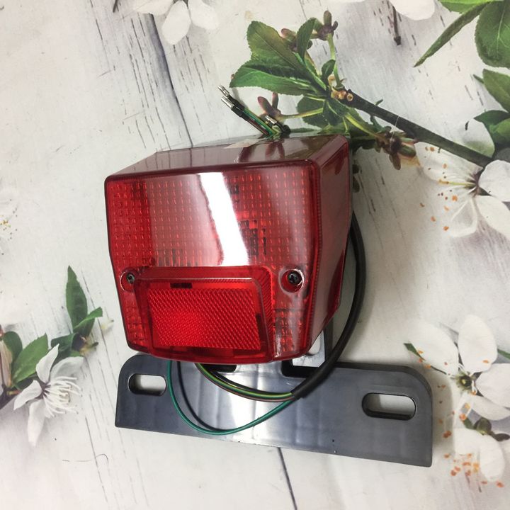 Cụm đèn hậu xe CUB 82 kèm bóng - Chớp hậu xe máy nhiều màu cực chất