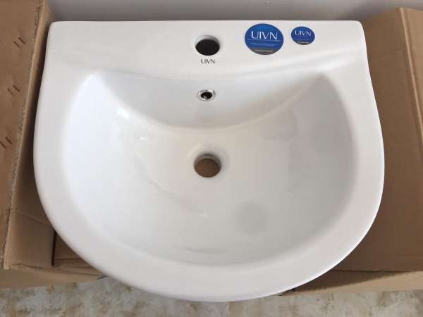 Lavabo gắn tường BAT-485