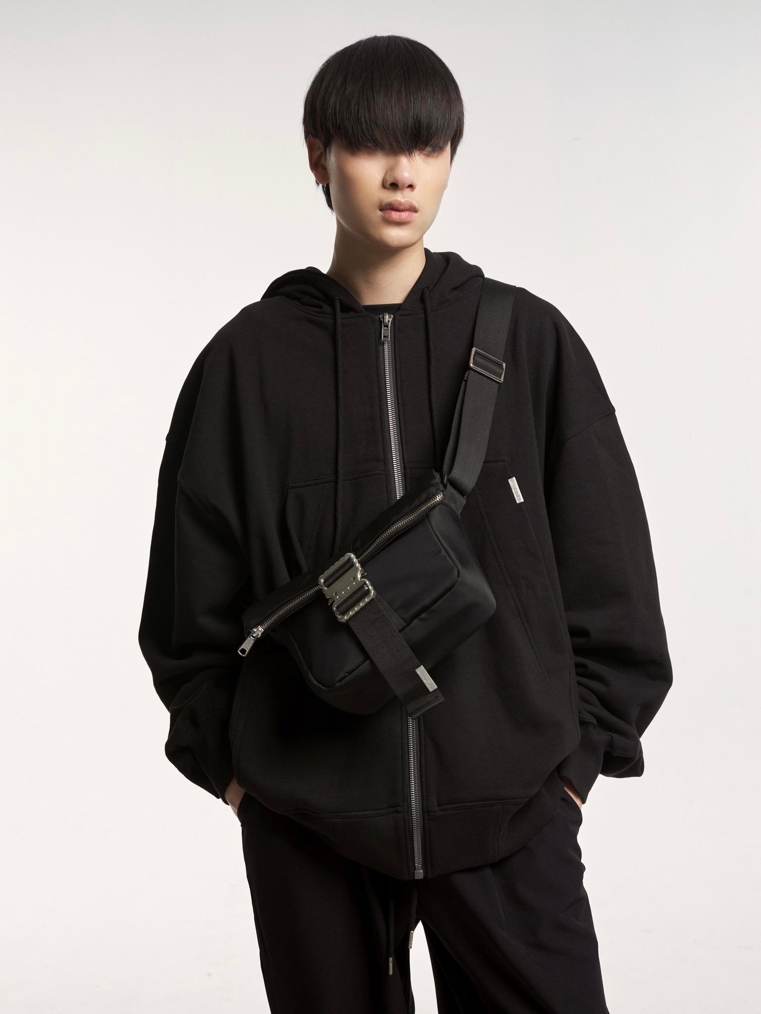 Túi đeo chéo mini HBS Buckle Messenger Bag
