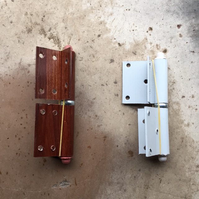 Bản lề nhôm trắng và nâu giá 1c