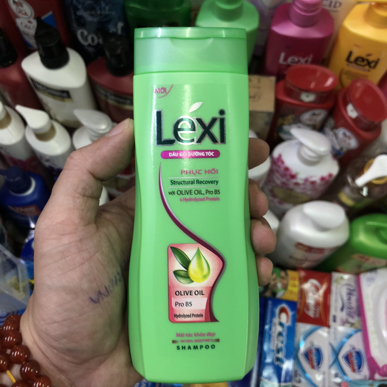 Dầu gội Lexi siêu mềm mượt 180ml (màu hồng)