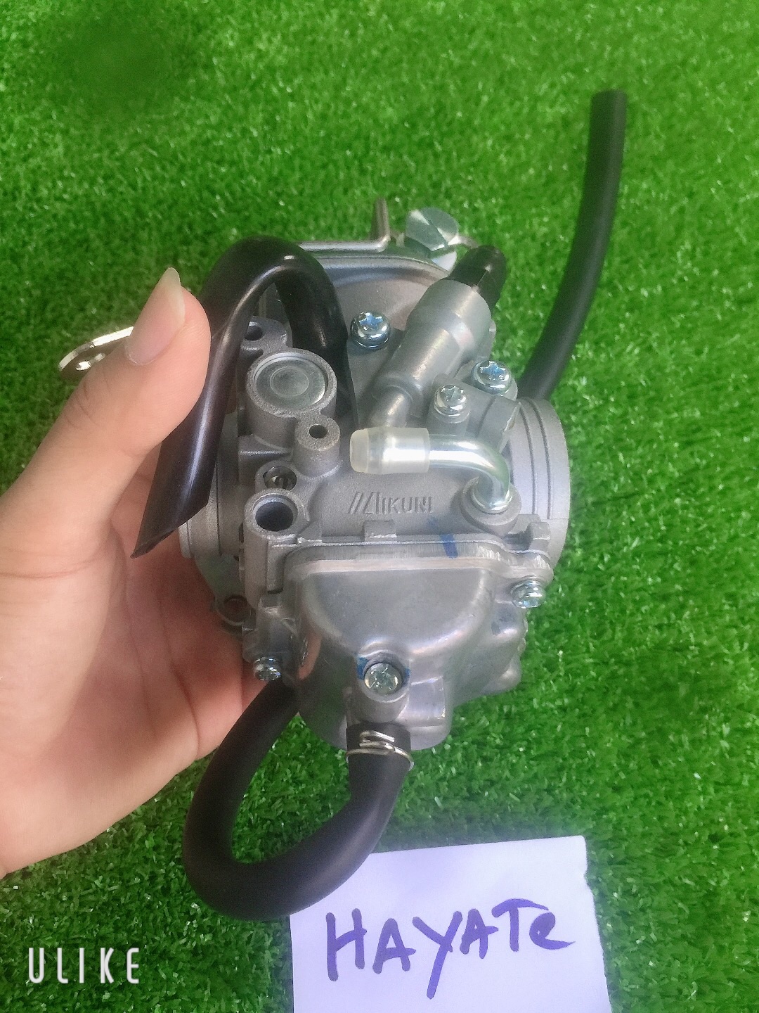 Chế ( bình xăng con xe Hayate đẹp giống zin