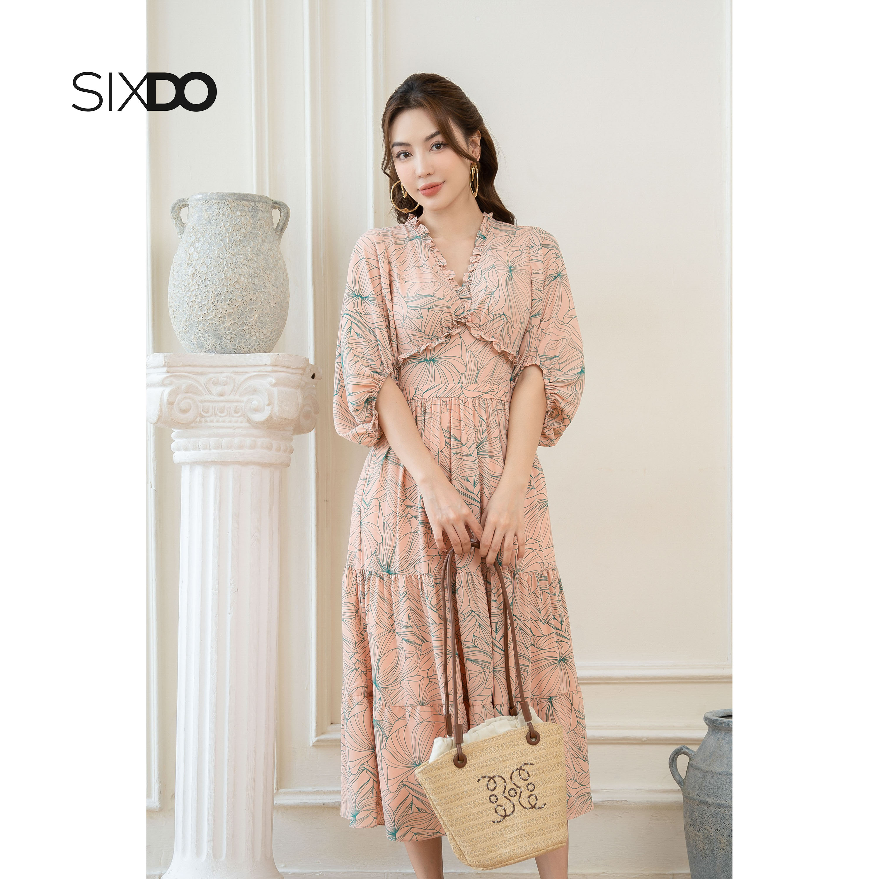 Đầm hoa chiffon cổ V phối bèo SIXDO (Floral Midi Chiffon Dress)