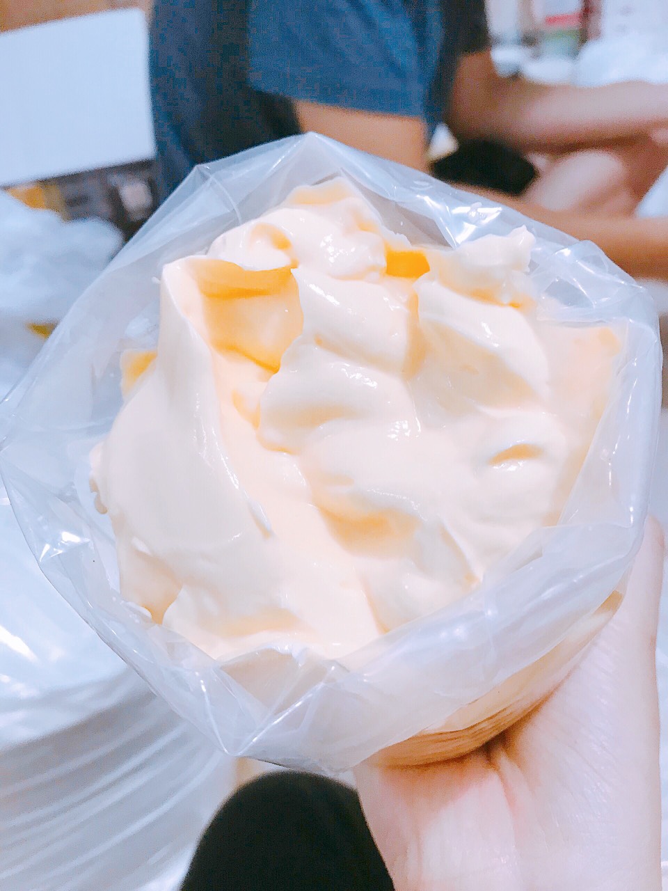 Lẻ hộp 1kg kem body nền sệt
