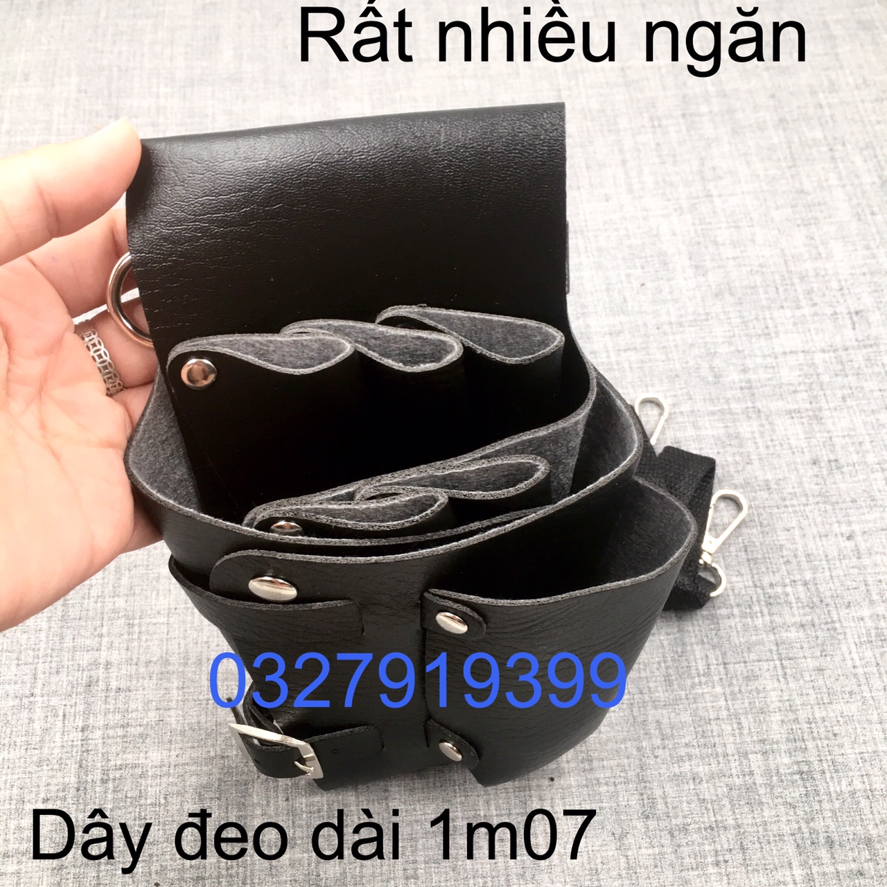 Túi đeo đựng kéo cắt tóc B06 - Chất liệu simili bền đẹp - Kích thước 23x15cm - Dây đeo 1m07 - Thích hợp đeo hông hoặc chéo - Túi đa ngăn tiện lợi - Sản phẩm tóc chuyên nghiệp