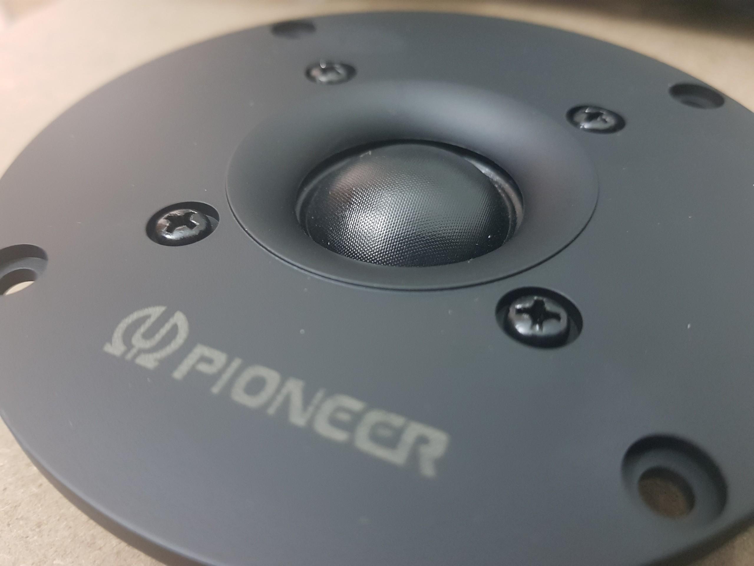 Đôi loa trép Pioneer  màng lụa
