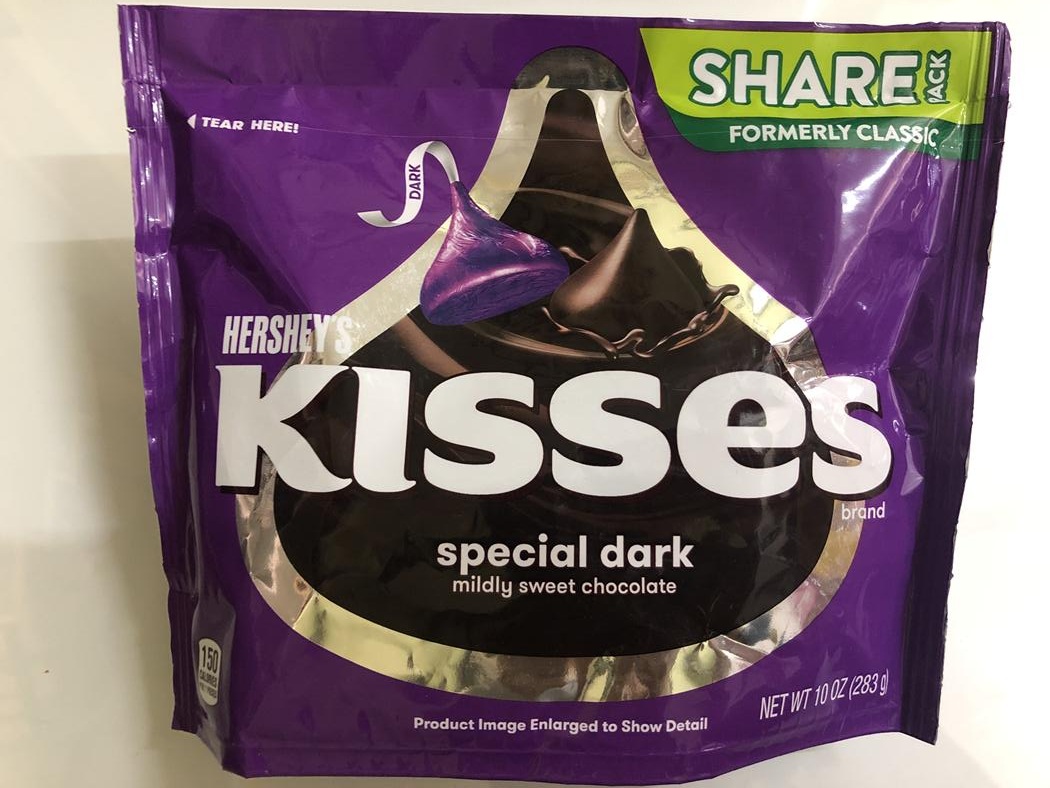 Date 8/25  Socola Hershey’s Kisses Special Dark 283g share pack