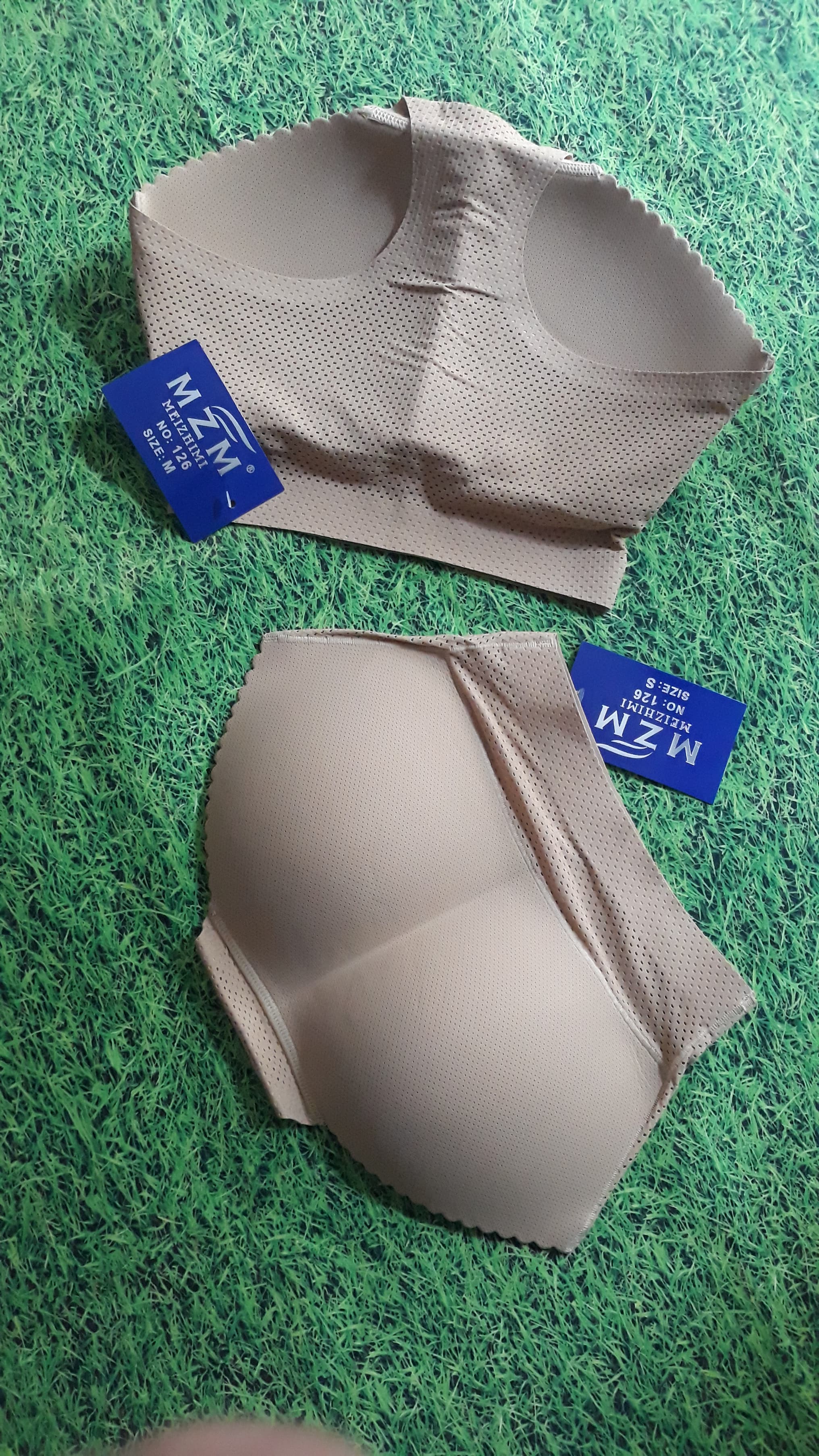 Quần lót độn mông cạp cao