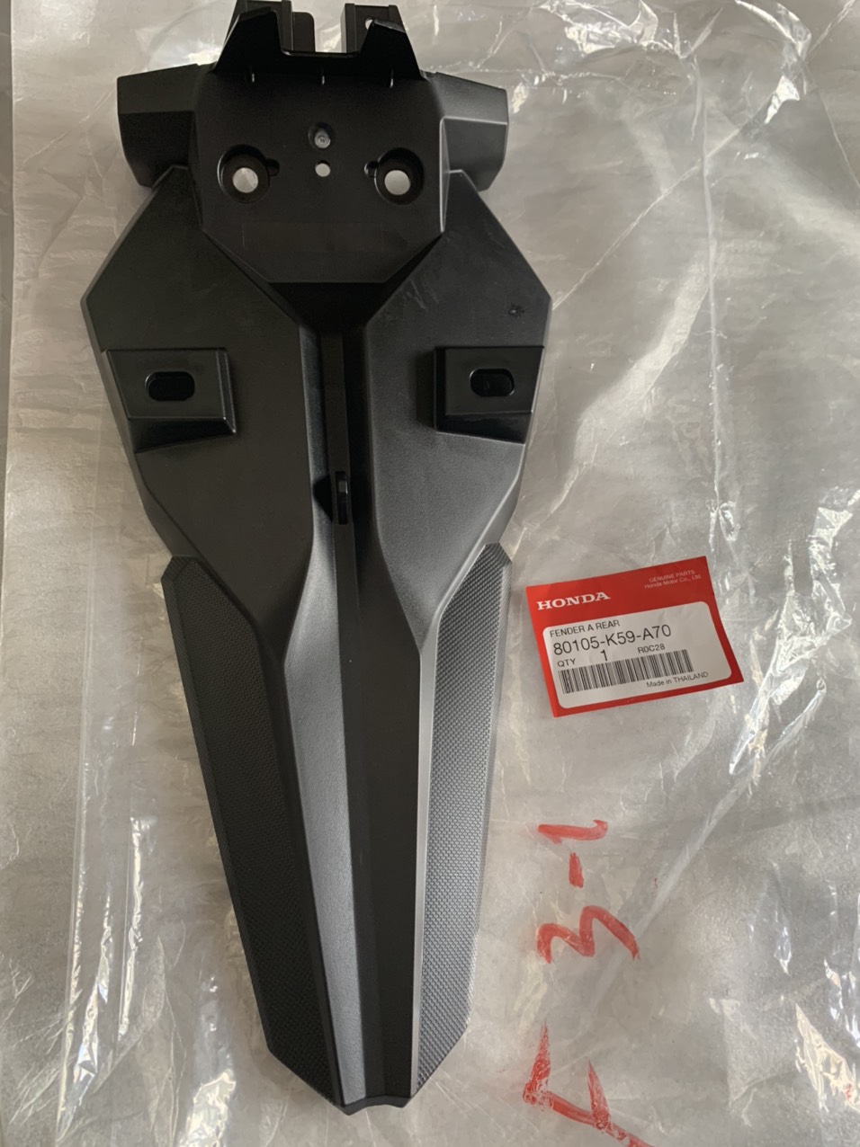 Đuôi dè biển số honda vario click 2018-2021