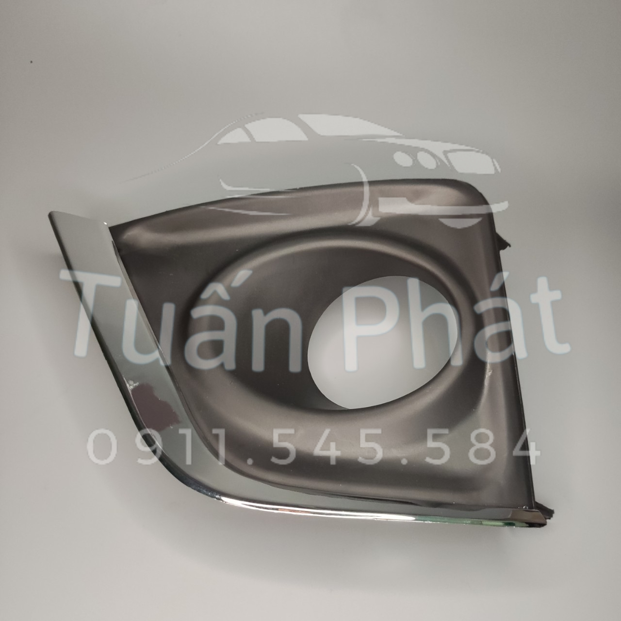 Ốp Đèn Gầm Xe Toyota Altis 2014-2017