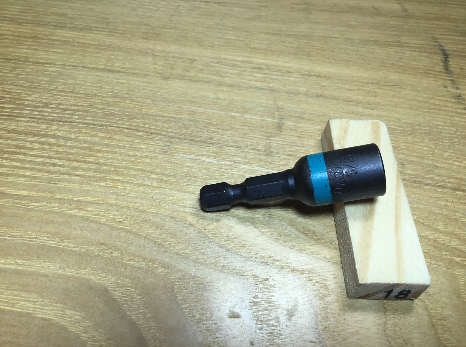 Đầu Bắn Tôn Makita Nhật 8mm Dài 4,5Cm