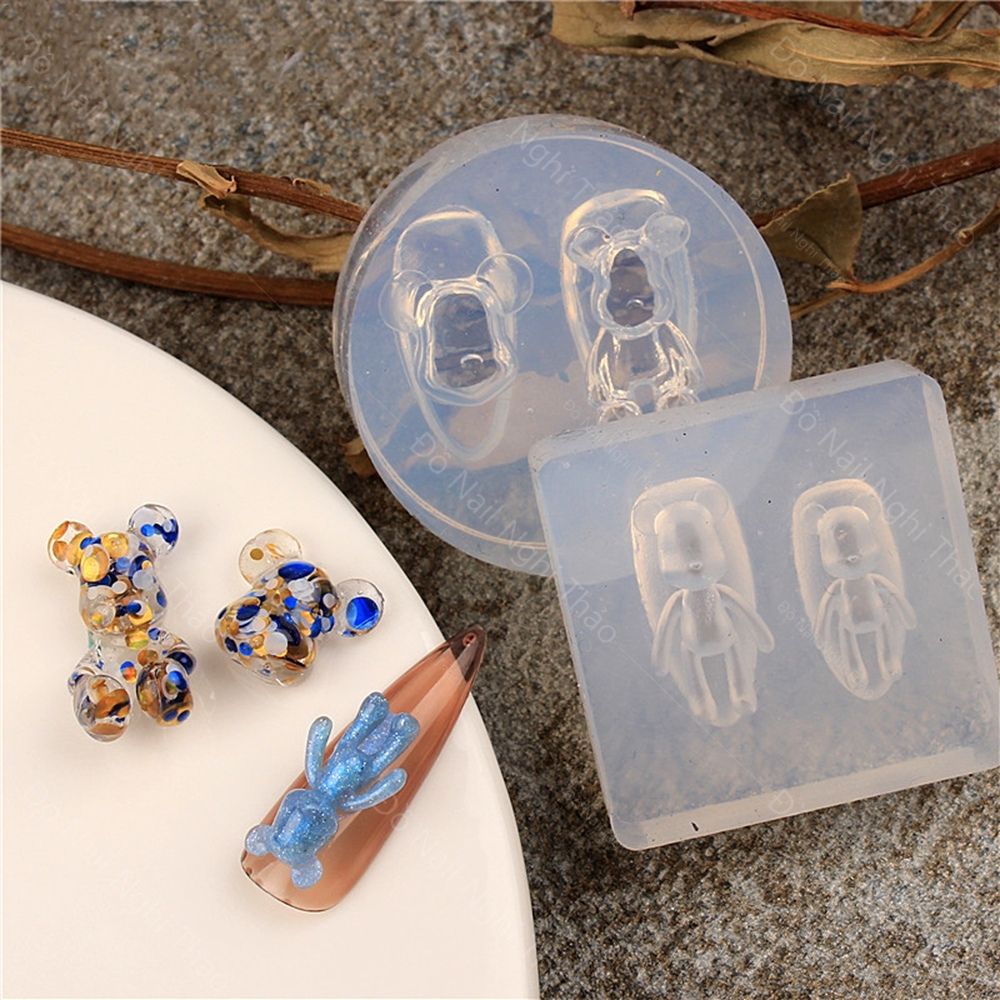 Khuôn silicon nail gấu bearbrick