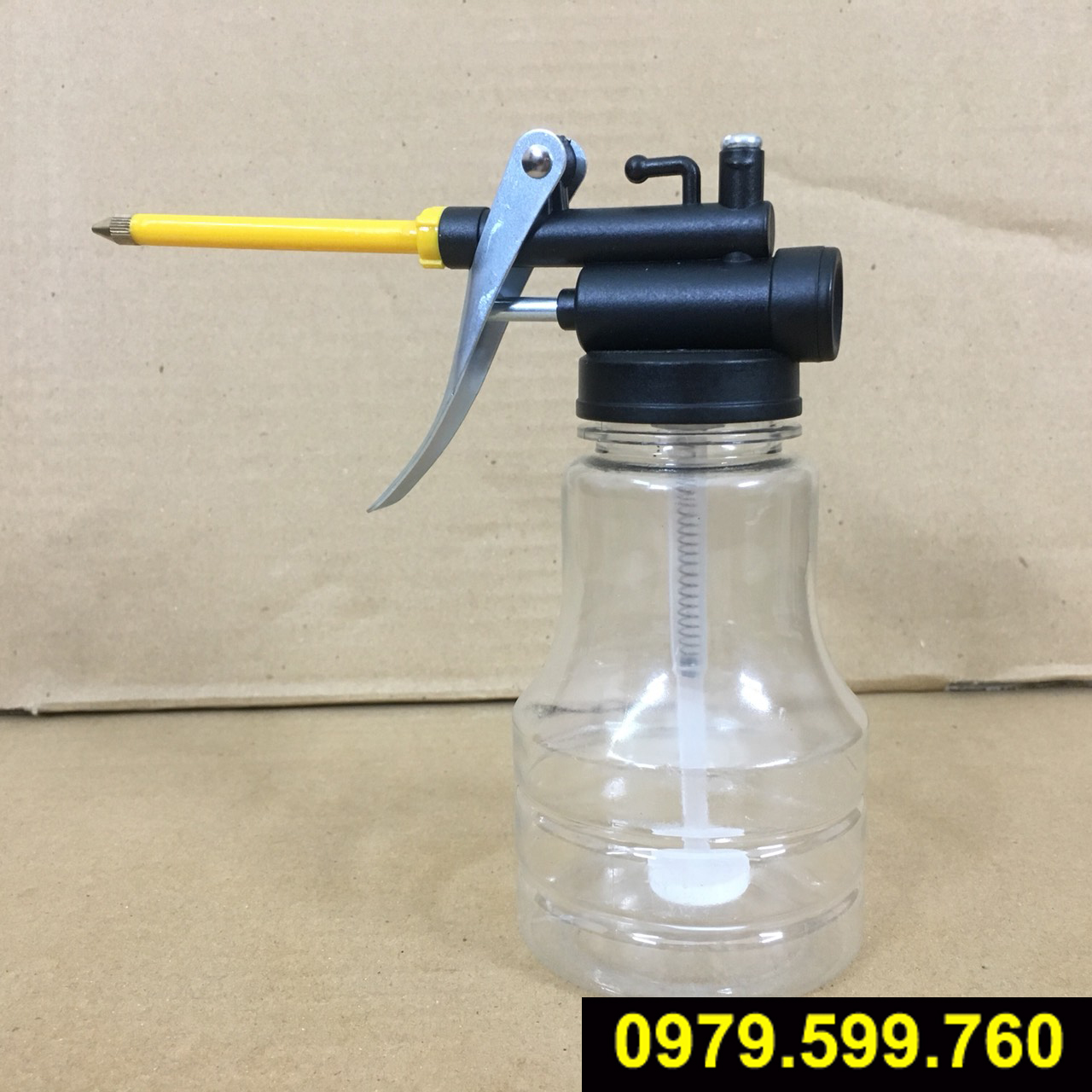 Bình châm nhớt, Bình châm dầu vòi cứng 300cc