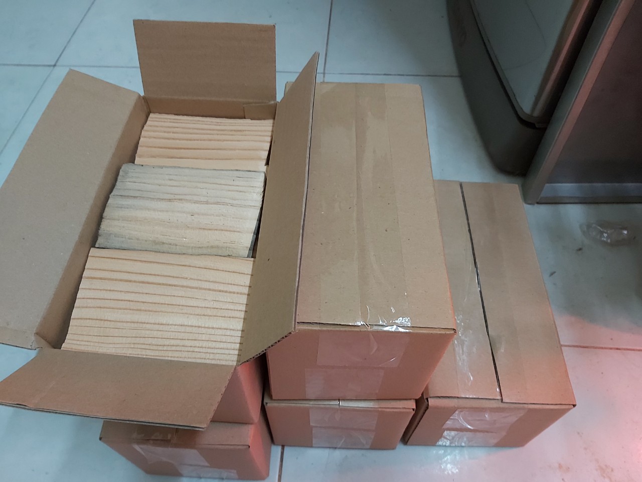 Hộp nhử mối gỗ thông trắng - Hộp nhử mối bắt mối sinh học